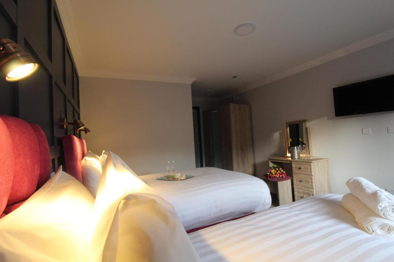The Dutch Tulip Hostel Mallow Luaran gambar